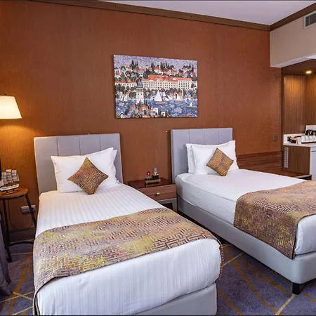 Ramada By Wyndham Alibeykoy Otel 4*