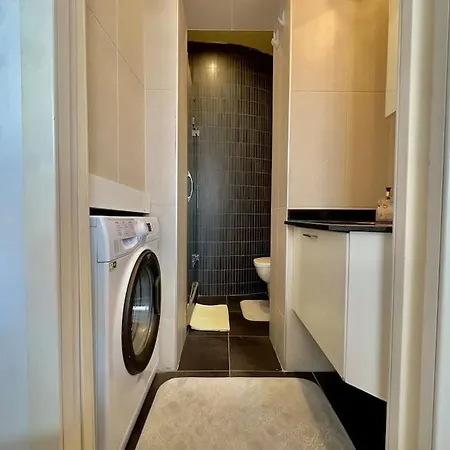 2br, 2ba 3rd Floor Of Historical Building, Galata * Estambul