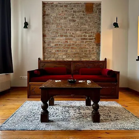 2br, 2ba 3rd Floor Of Historical Building, Galata Apartamento