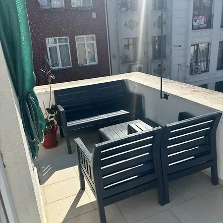 Sunny Terrace Retreat Near Taksim Square Istanbul
