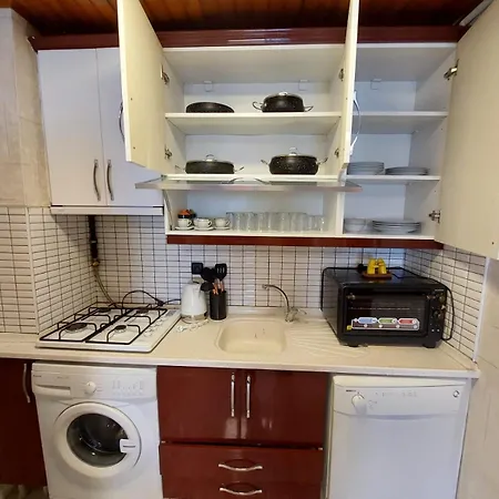 Findikzade Seaside Flats In Lively Fatih Area Very Near Metro And Tourist Sights *