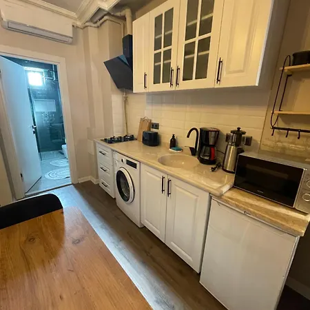 Golden Arrow Taksim 1 Apartment