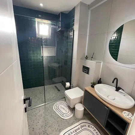 Apartment Golden Arrow Taksim 1 *