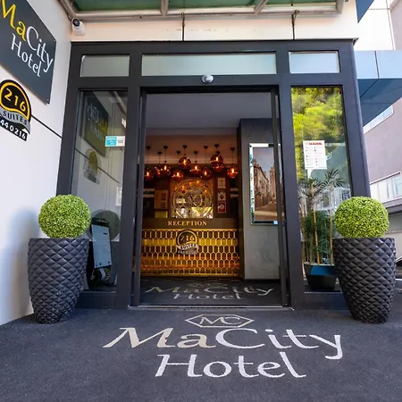 Ma Hotel *
