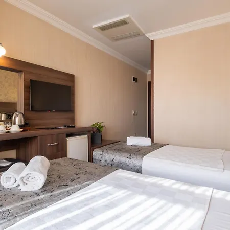 Ma Hotel *