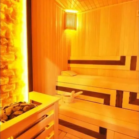 Apartment Elegant 2 Bedroom Sinpas Queen Gym Pools