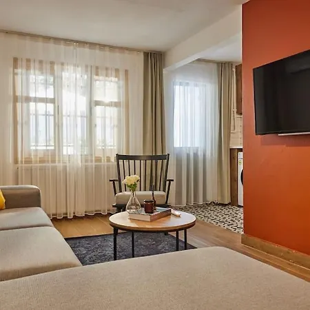 Hidden Gem 2 Min To Metro - Baysungur D1 Apartment Istanbul