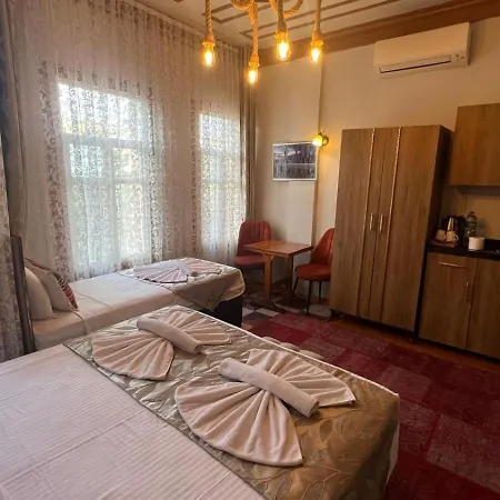 April Story Aparthotel *