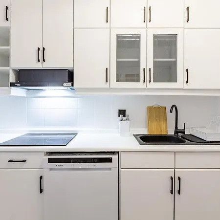 Flat With Excellent Location In Nisantasi Apartment *