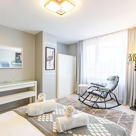 Flat With Excellent Location In Nisantasi Apartment