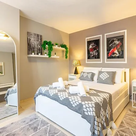 Apartment Flat With Excellent Location In Nisantasi Istanbul