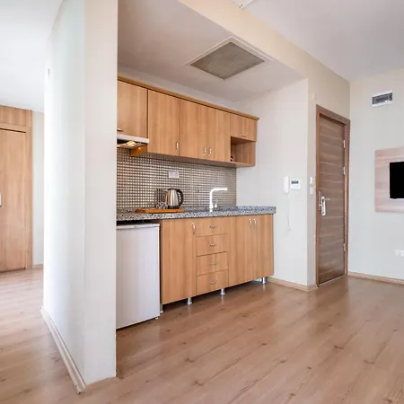 Apartment Lavin & *