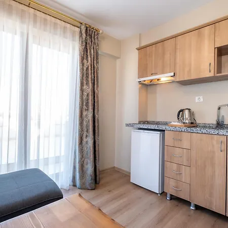 Apartmán Lavin & *