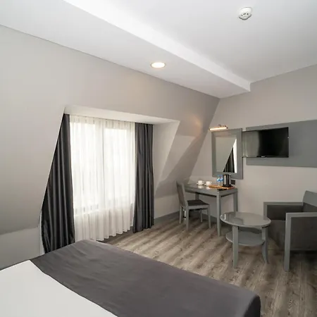 Grand S Hotel 4*