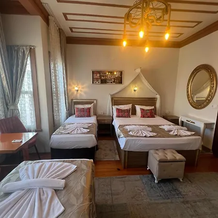 Aparthotel April Story *