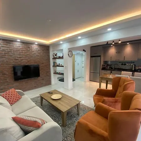 Apartment Seaside Cosy Flat With A Balcony Istanbul