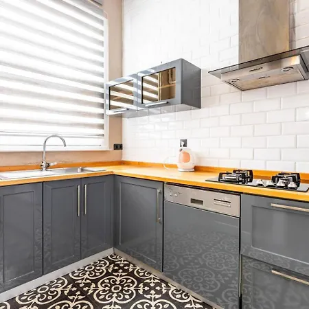 Charming Rustic 2bd2bath Heart Of Taksim! #364 Stambuł