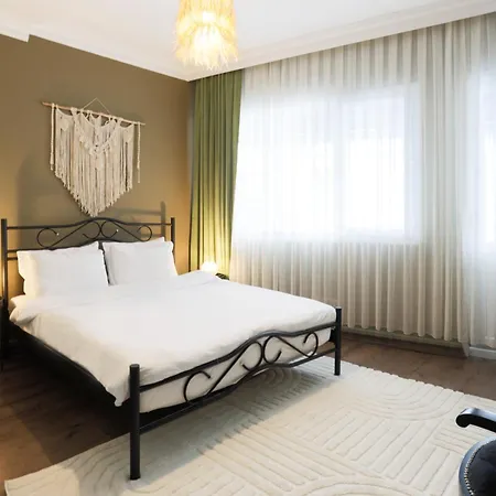 Triplex In The Heart Of Taksim For Big Groups And Familes * Istanbul
