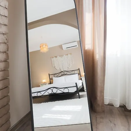 Triplex In The Heart Of Taksim For Big Groups And Familes