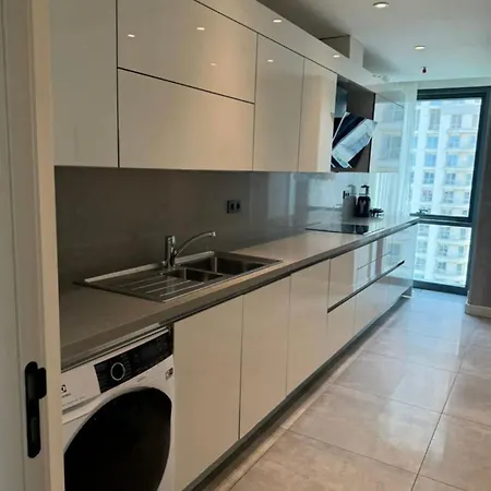 Apartment Sinpas Queen Bomonti By Bondy