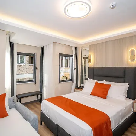 Robin Hotel