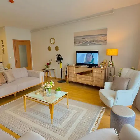 Kristal Apartment *