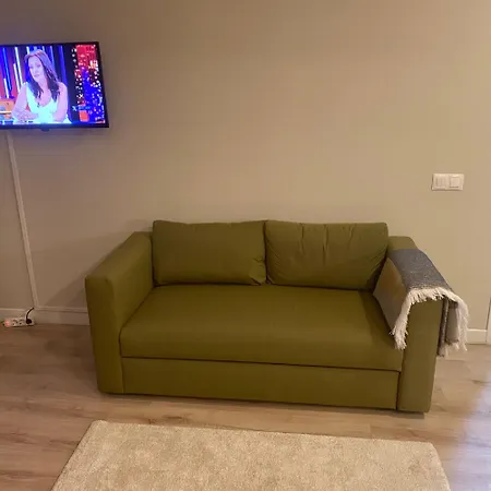 Cosy Awesome Furnished Apartment *
