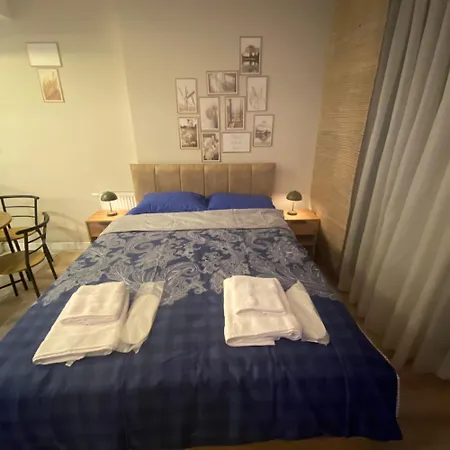 Cosy Awesome Furnished Apartment *