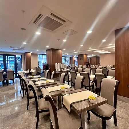 Sapphire Hotel 4*