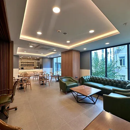 Sapphire Hotel 4*