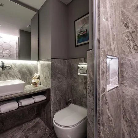 Otel Noble Pangalti *