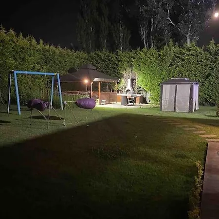 Villa Tuzlada Ferah Alani Havuz,bahce Ve Tuem Rahatliklar Kisiye Oezel Alan *