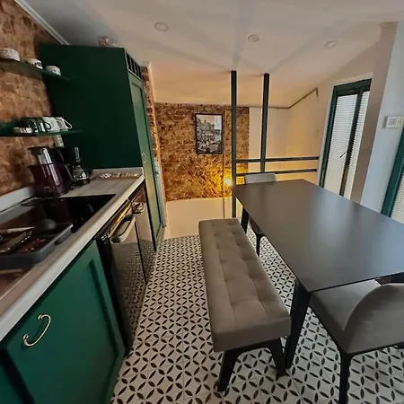 Beyoglu'nda Tarihi * Istanbul