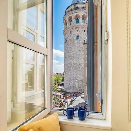 Smashing Flat At The Heart Of Galata *