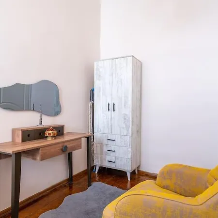 Smashing Flat At The Heart Of Galata Apartment