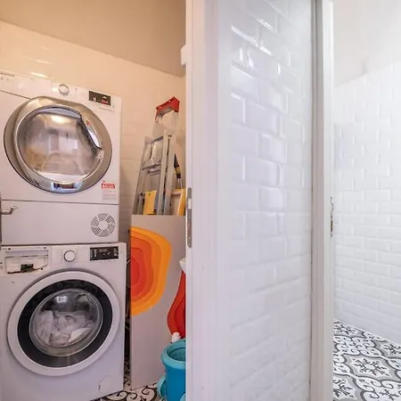 Smashing Flat At The Heart Of Galata *
