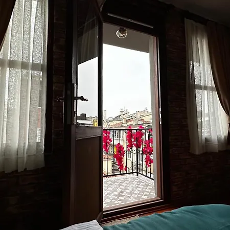 Lia Besiktas Hotel *