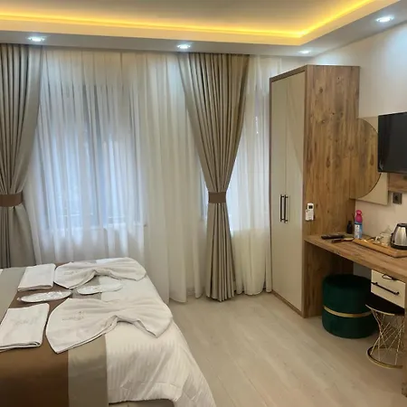 Ninova Boutique 3*