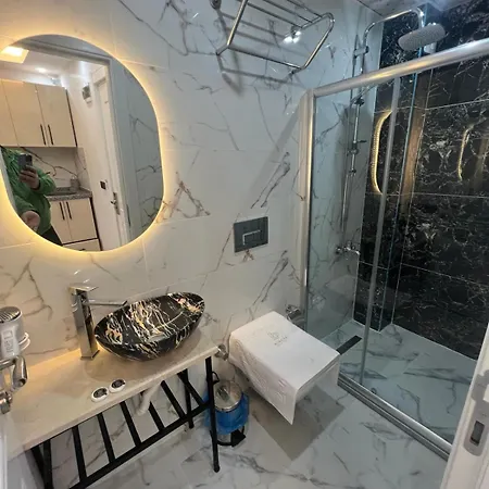 Ninova Boutique Hotel 3*