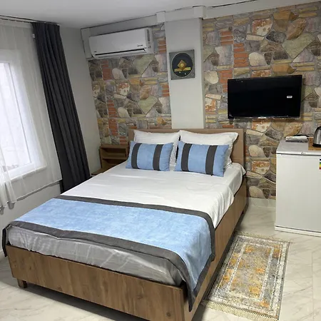 Alha Aparthotel *