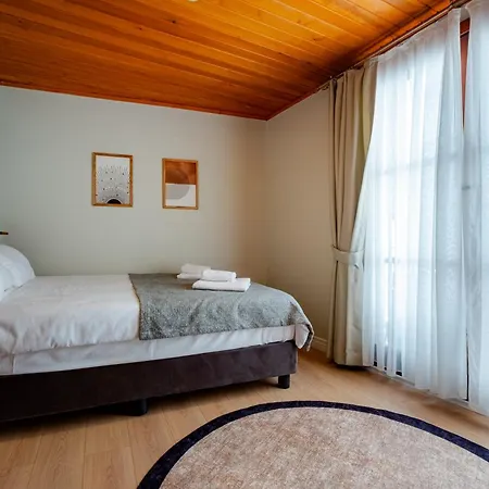 Koala Hotel *