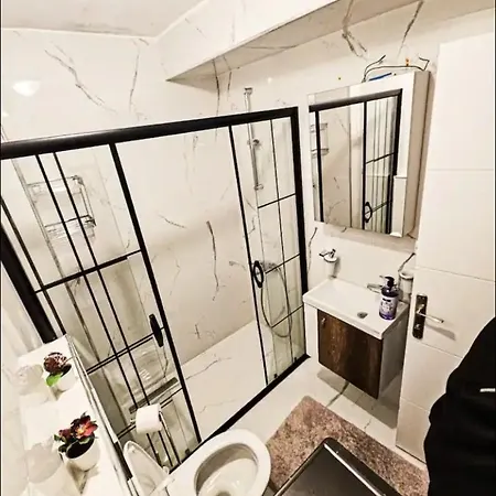 1 Bedroom Cozy