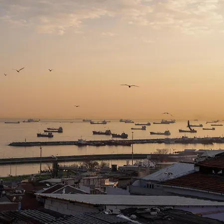 Swans Old Grand Bazaar فندق *