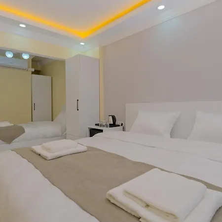 Hotel Lucky