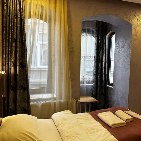 Otel Taxim Alyon İstanbul