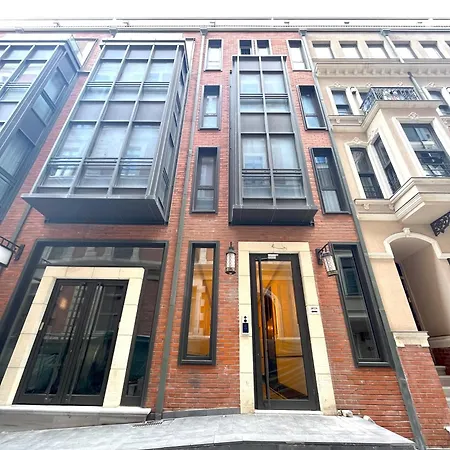 Apartment Taksim 360 *