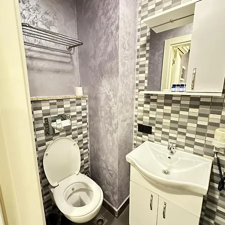 Otel Taxim Alyon