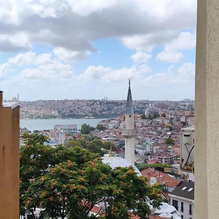 Golden Suit Taksim *