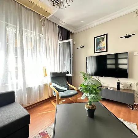 Apartament New Comfy Flat, 4br, 4acs, Taksim *