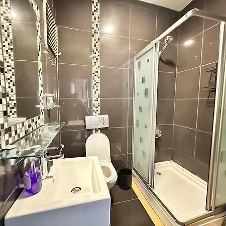 Apartament New Comfy Flat, 4br, 4acs, Taksim Stambuł